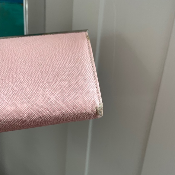 FERRAGAMO wallet “pretty in pink” chrome finish hardware - Picture 5 of 14
